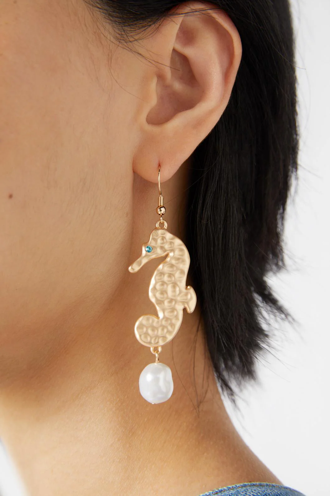 Sea Horse Earring - Image 4